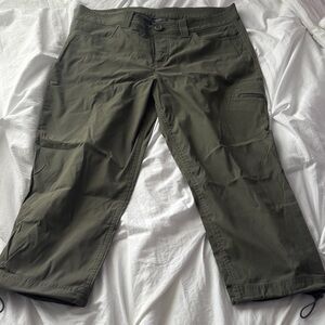 Eddie Bauer Olive Green Women's Capris